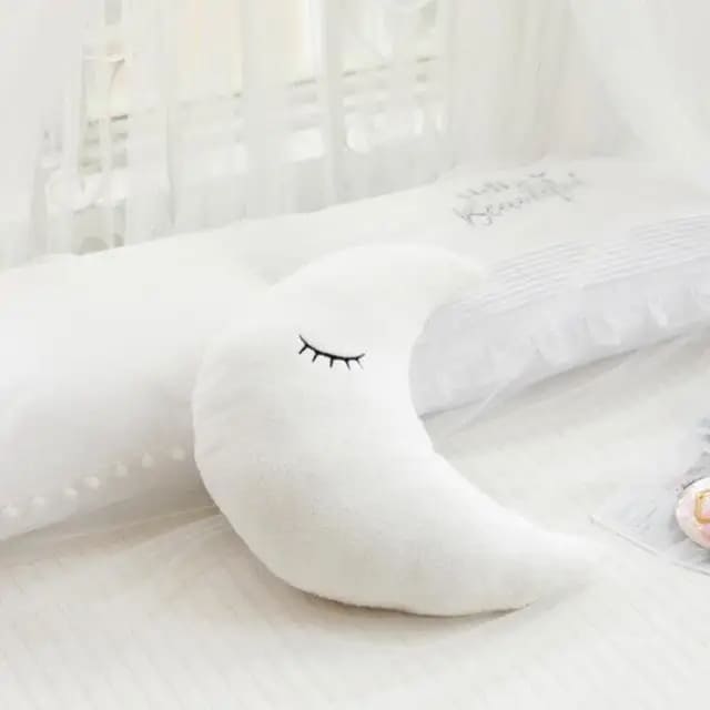 coussin lune bébé blanc